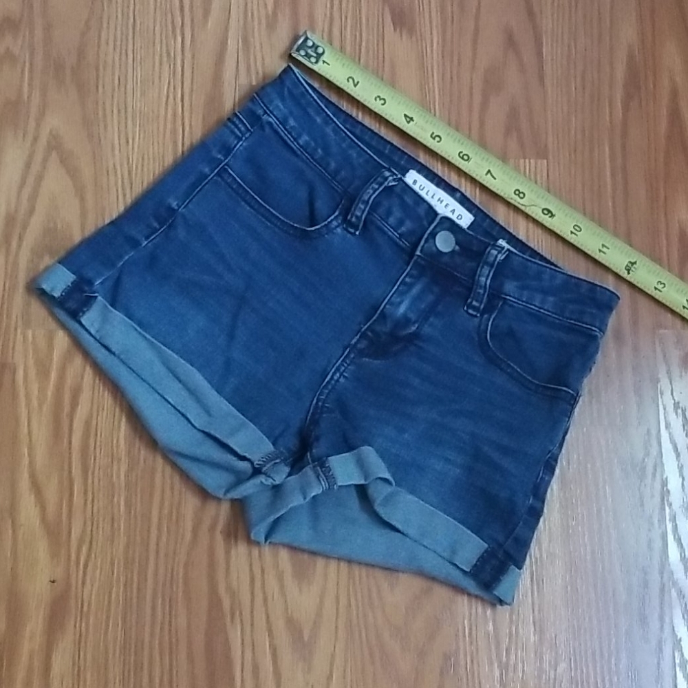 Bullhead shorts size‎ 25